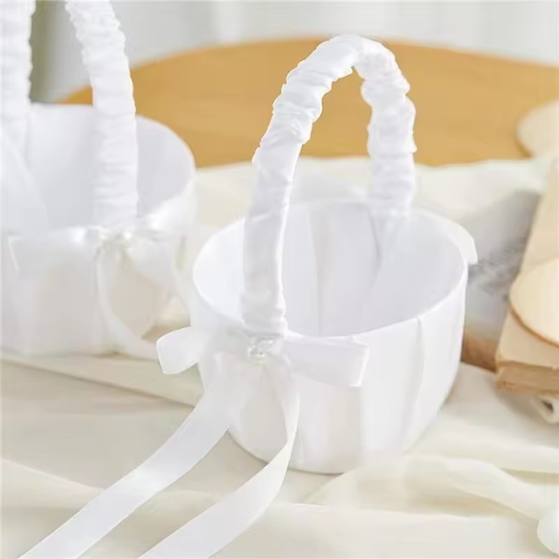 سلة زهور بيضاء من الساتان مع ف - مراجعة Gardening Tools Girls وسعره